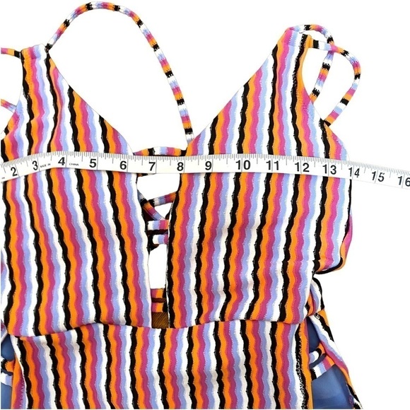 JESSICA Simpson Contemporary Got the Groove Double Strap Plunge One Piece Swim - Picture 10 of 12